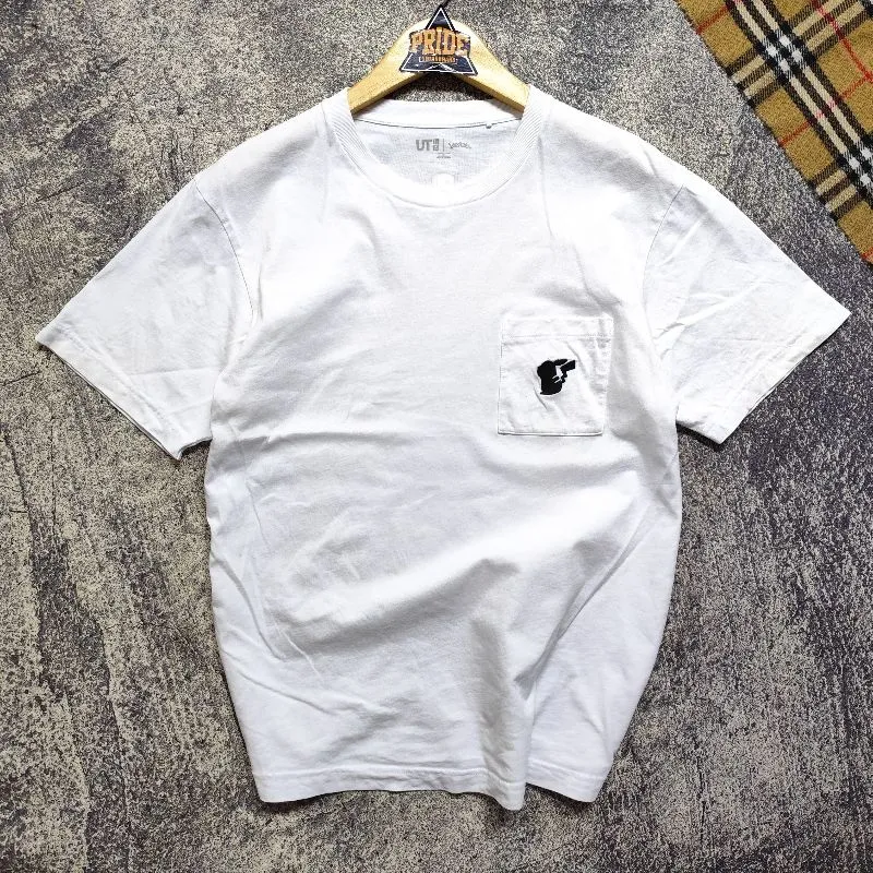 Uniqlo Casual T-shirt Pria white photo 1