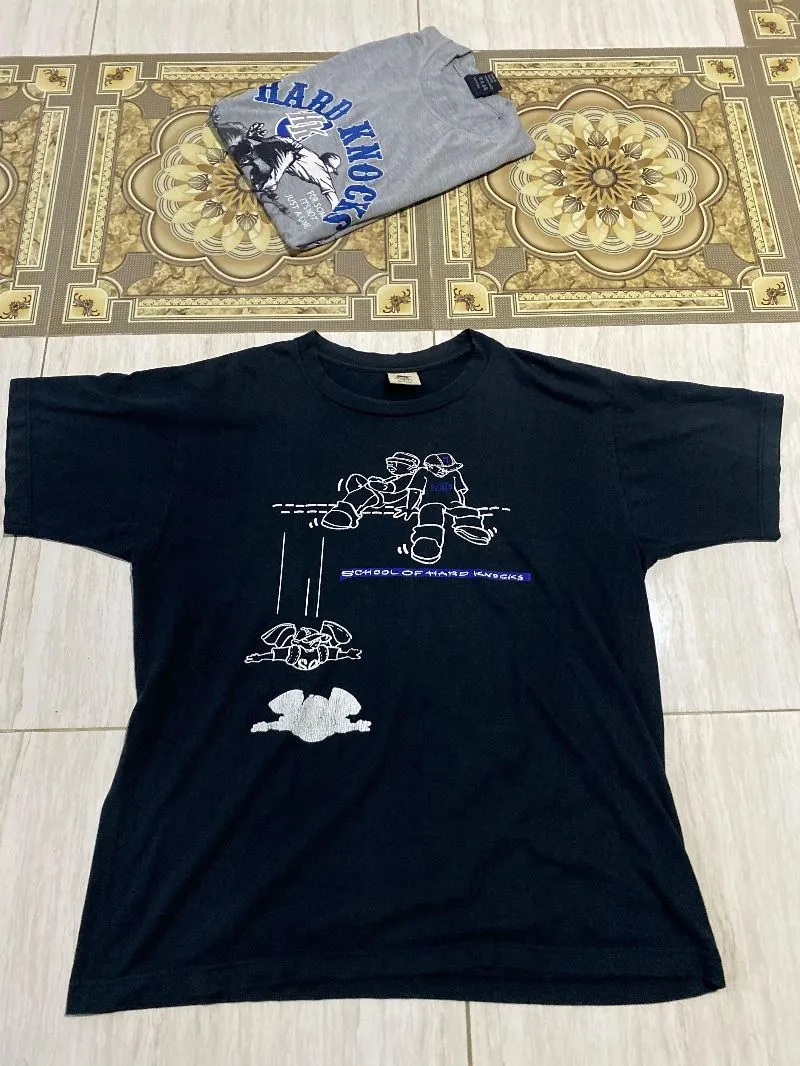 School Of Hard Knocks Vintage Skater T-shirt Pria black photo 1