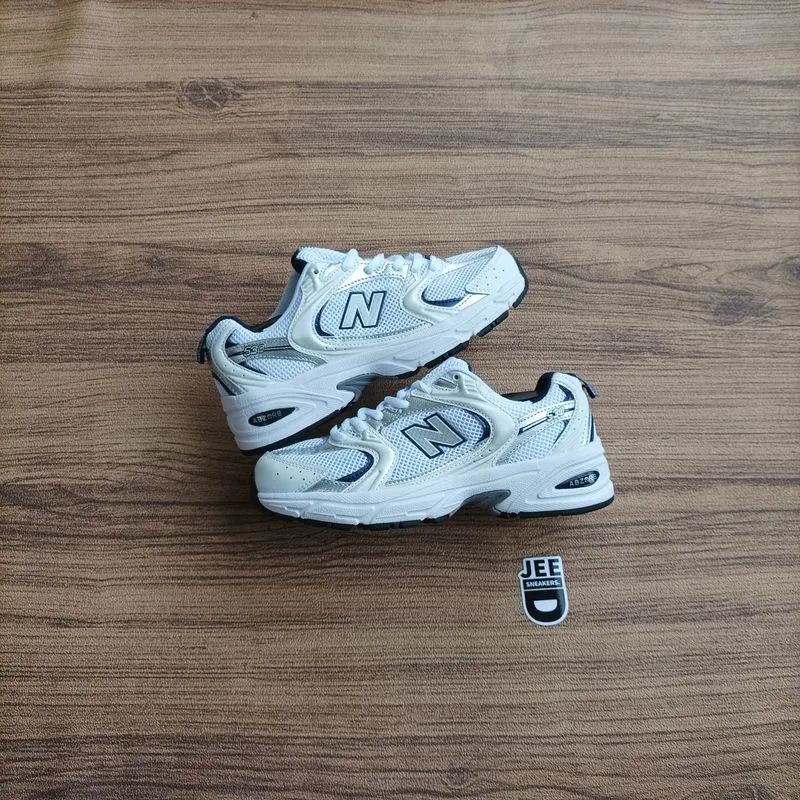 New Balance Casual Sneakers Wanita white navy photo 1