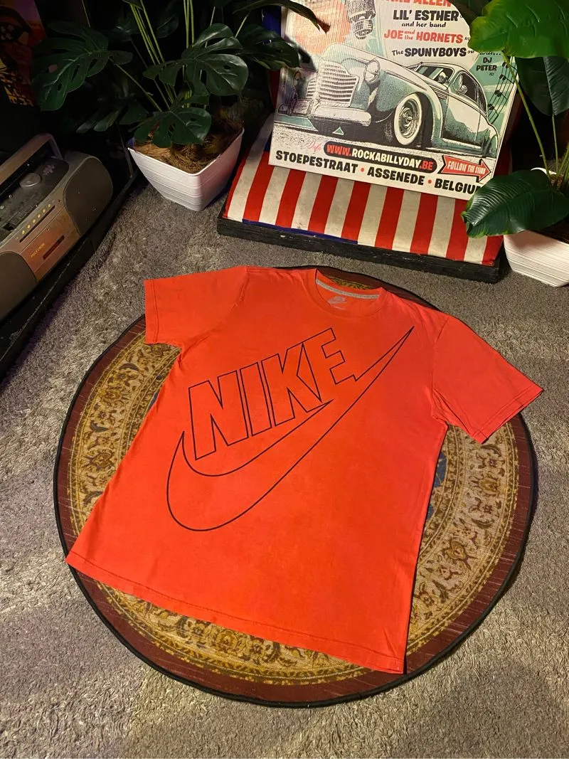 Nike Streetwear Sportswear T-shirt Pria red photo 1