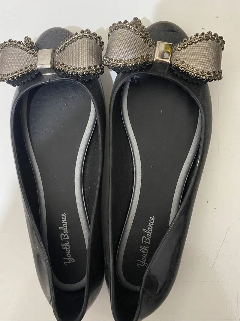 Minimalist Flat Wanita silver black photo 1
