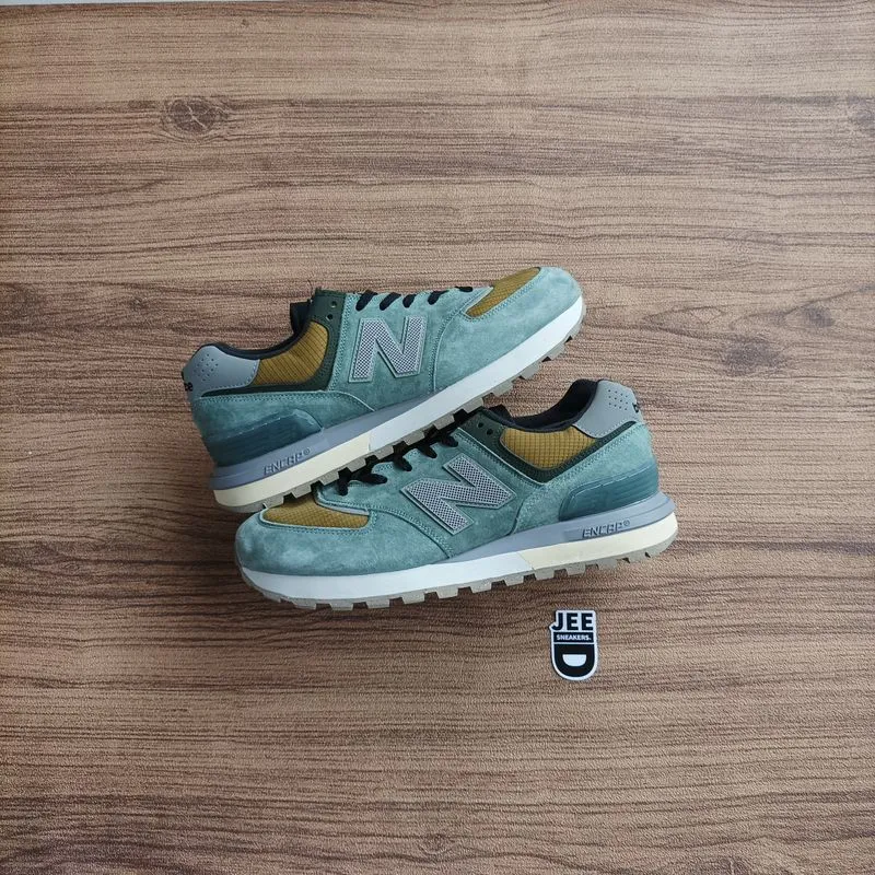 New Balance Casual Sneakers Pria khaki blue photo 1