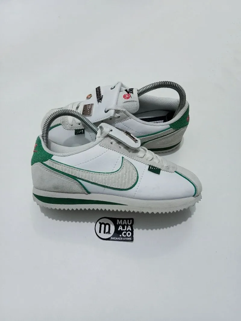 Nike Streetwear Casual Sneakers Wanita white green photo 1