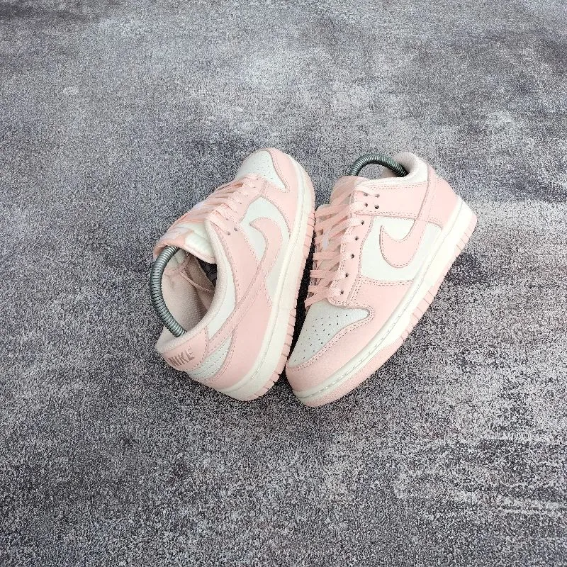 Nike Biker Sneakers Wanita pink photo 1