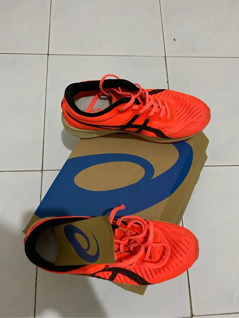 Asics Avant Garde Sneakers Pria orange photo 1