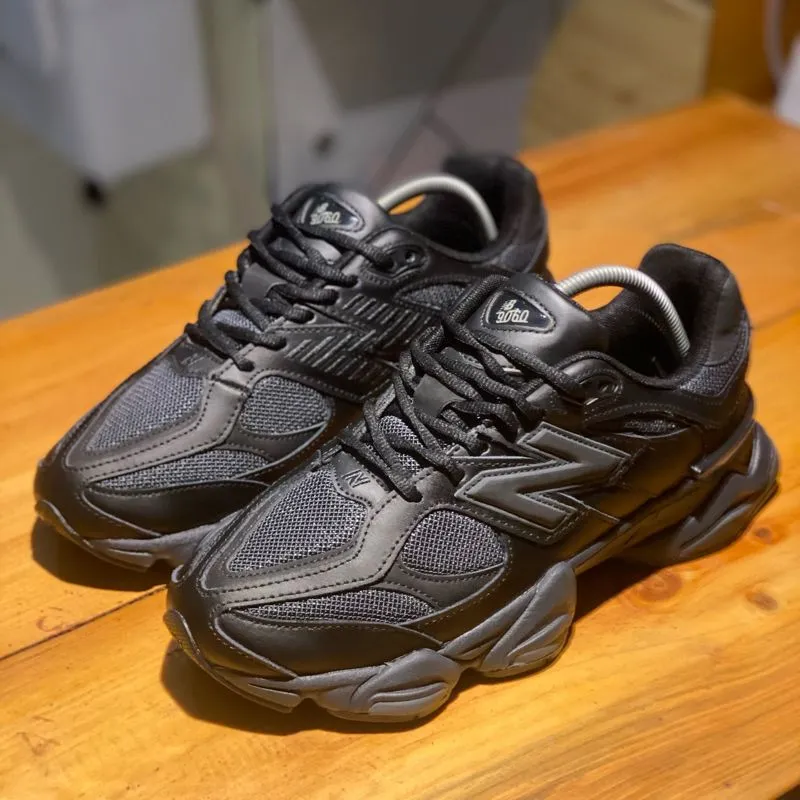New Balance Streetwear Sportswear Sneakers Pria black photo 1