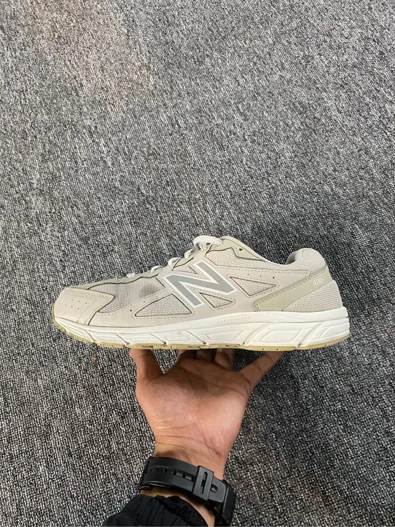 New Balance Casual Sneakers Pria gray photo 1