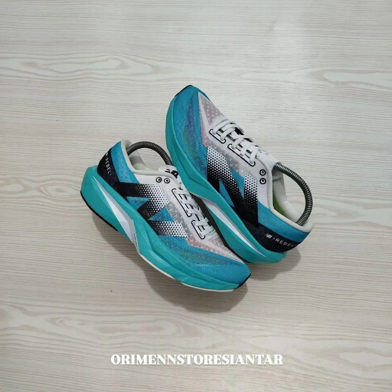 New Balance Sportswear Sneakers Pria green photo 1