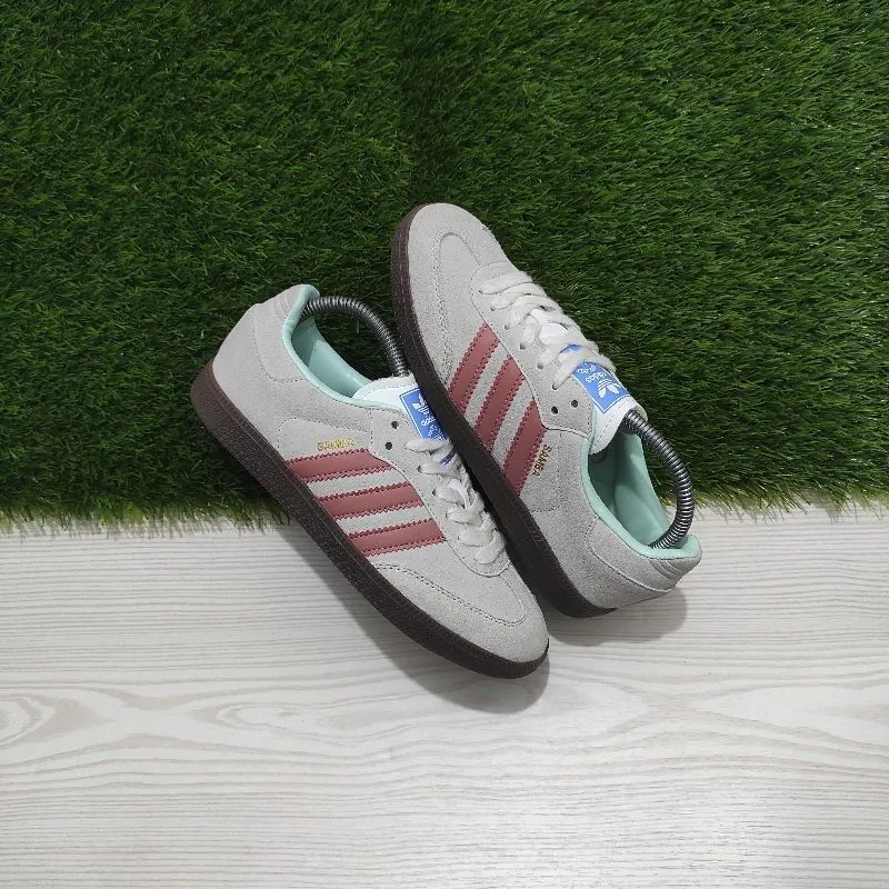 Adidas Casual Sneakers Pria pink gray photo 1