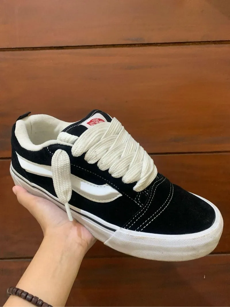 VANS Streetwear Sneakers Pria white black photo 1
