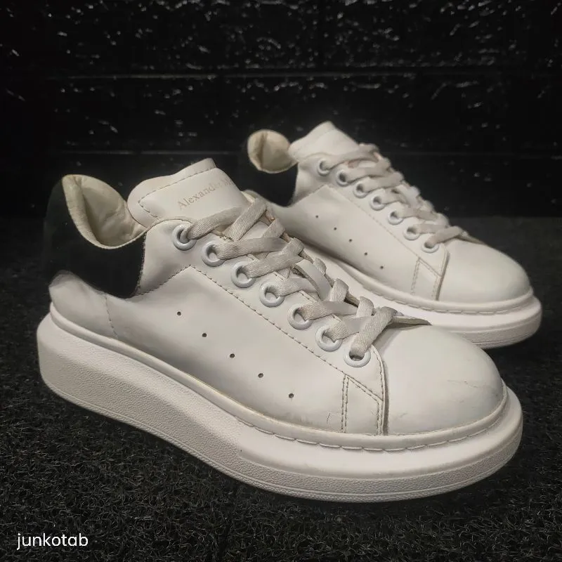 Alexander McQueen Casual Sneakers Wanita white black photo 1