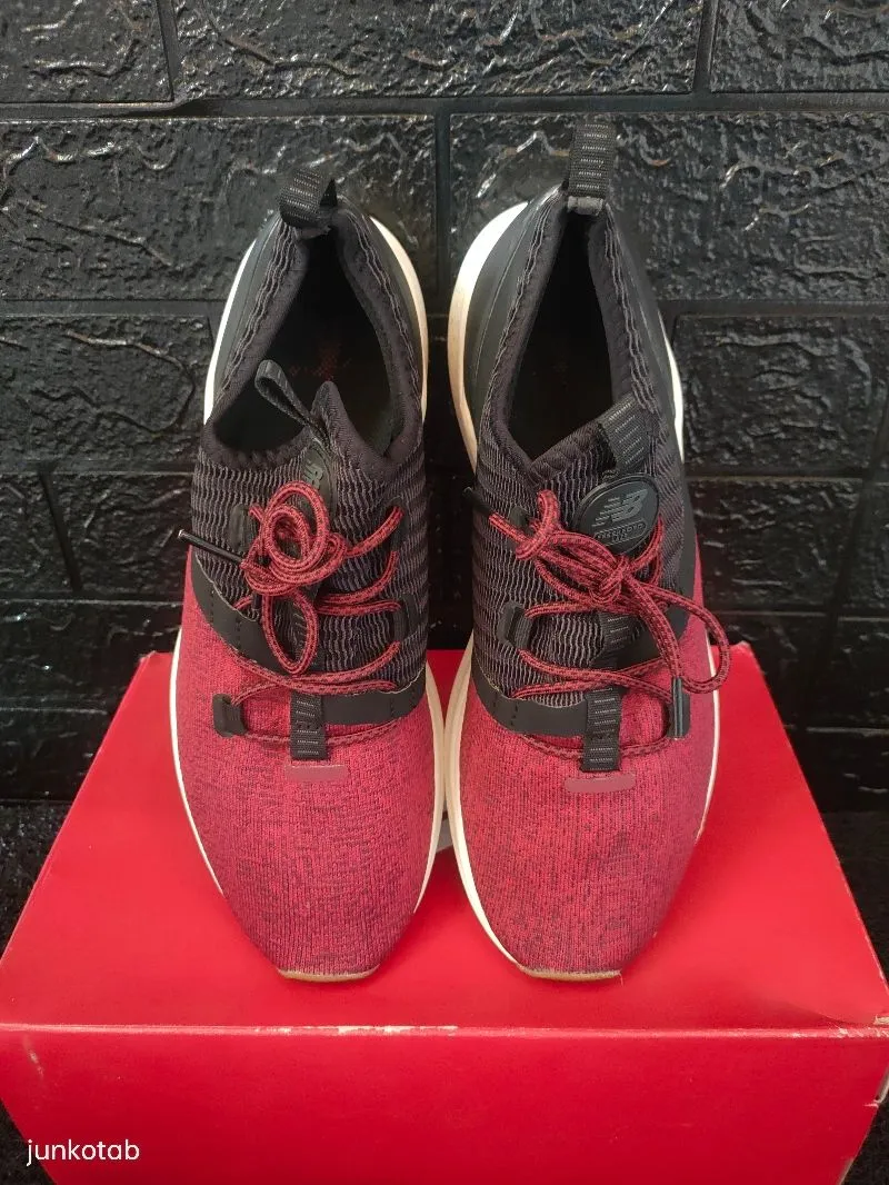 New Balance Sportswear Casual Sneakers Pria red black photo 1