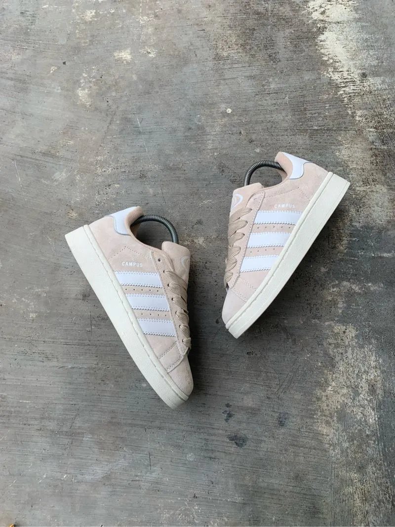 Adidas Casual Sneakers Wanita white cream photo 1