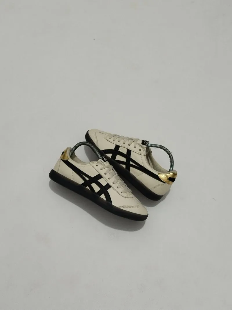 Onitsuka Tiger Casual Sneakers Wanita cream photo 1
