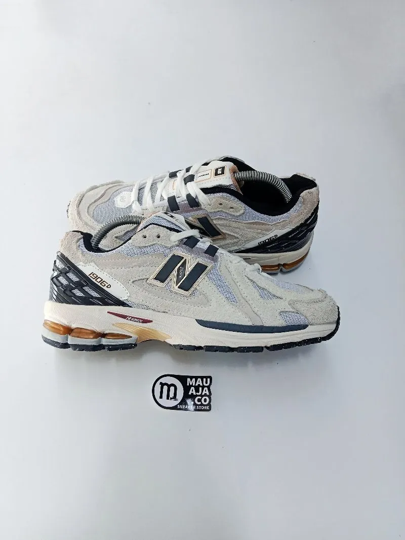 New Balance Streetwear Sportswear Sneakers Wanita tan cream photo 1