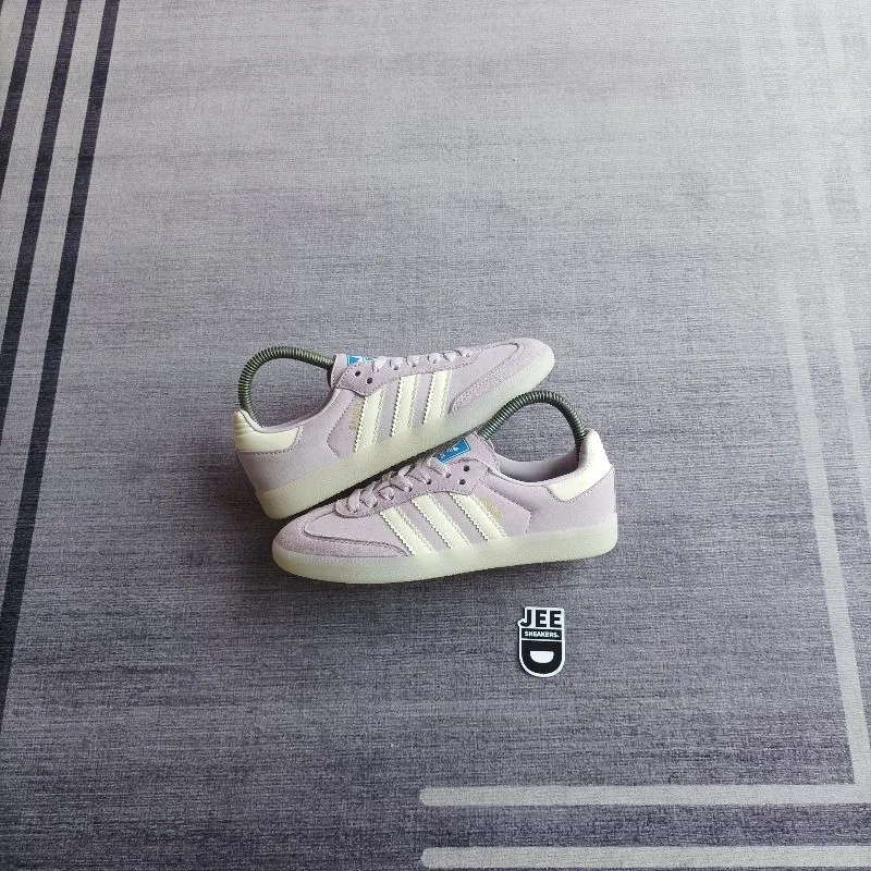 Adidas Casual Sneakers Wanita purple white photo 1