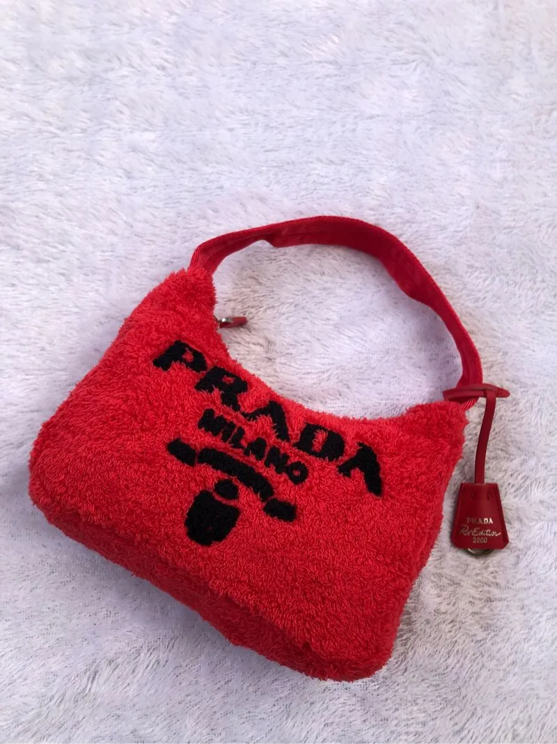 Prada Y2K Shoulder bag Wanita red photo 1