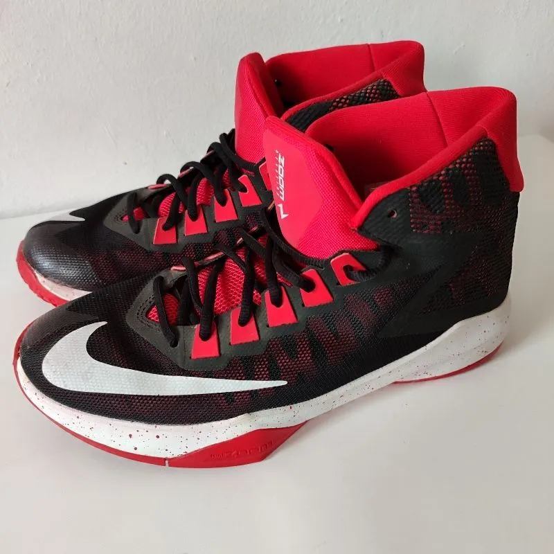 Nike Sportswear Sneakers Pria red black photo 1