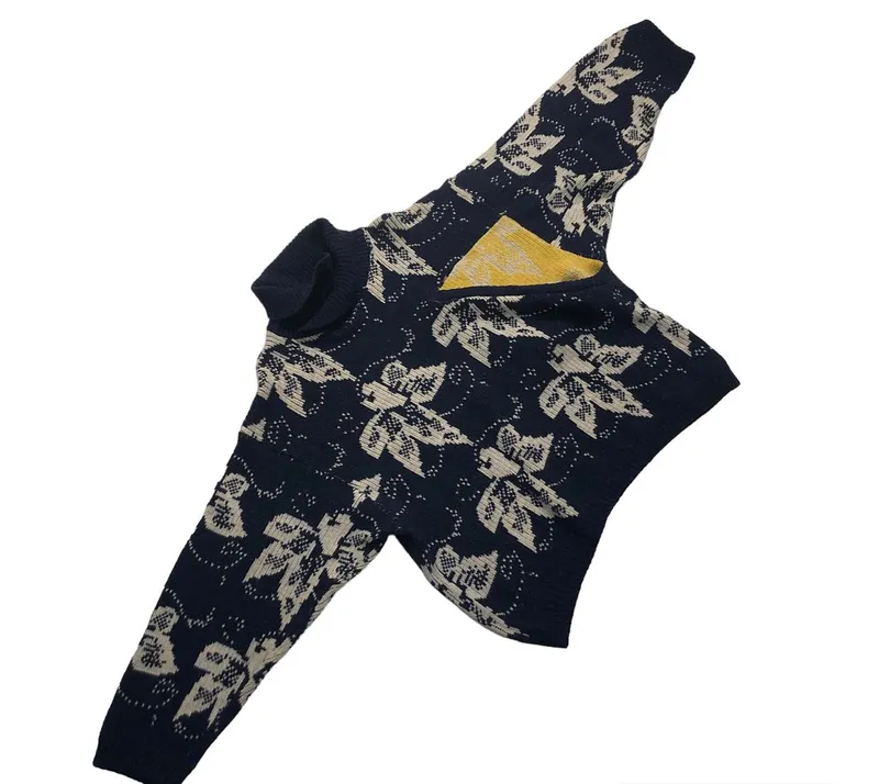 #josephtricot Size M . Pit to photo 1