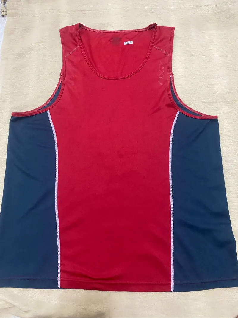 2XU Sportswear Jersey Pria red black photo 1