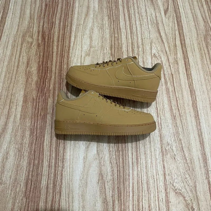 Nike Casual Sneakers Pria brown photo 1
