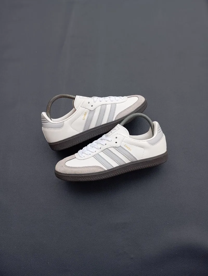 Adidas Casual Sneakers Wanita white photo 1