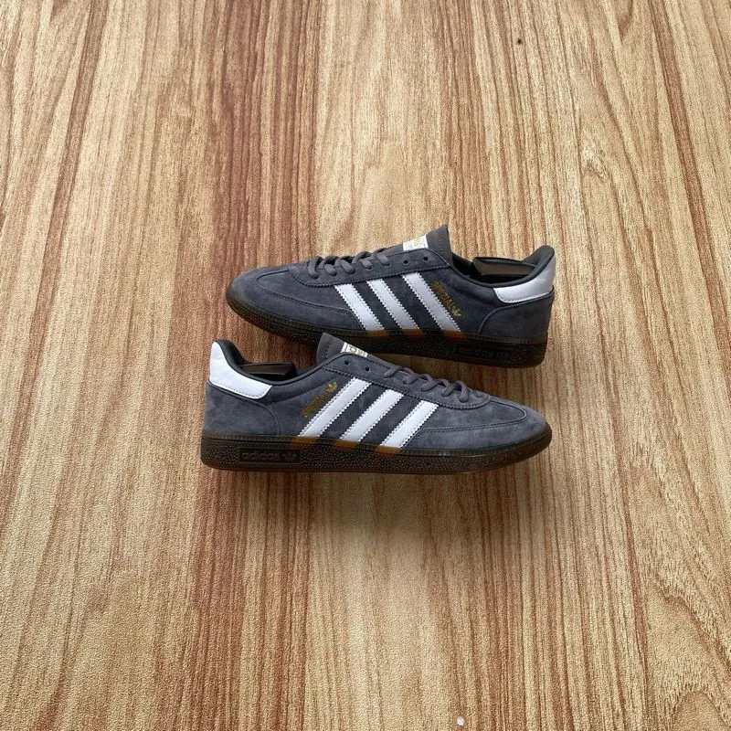 Adidas Casual Sneakers Pria gray photo 1
