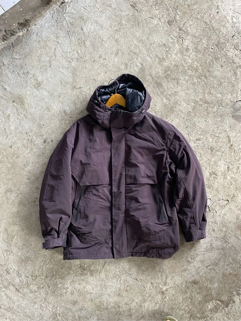 Uniqlo Casual Puffer jacket Pria burgundy photo 1