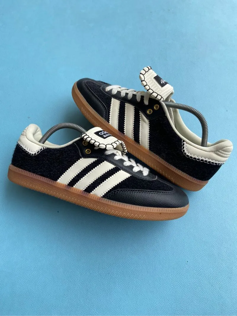 Adidas Casual Sneakers Pria black cream photo 1