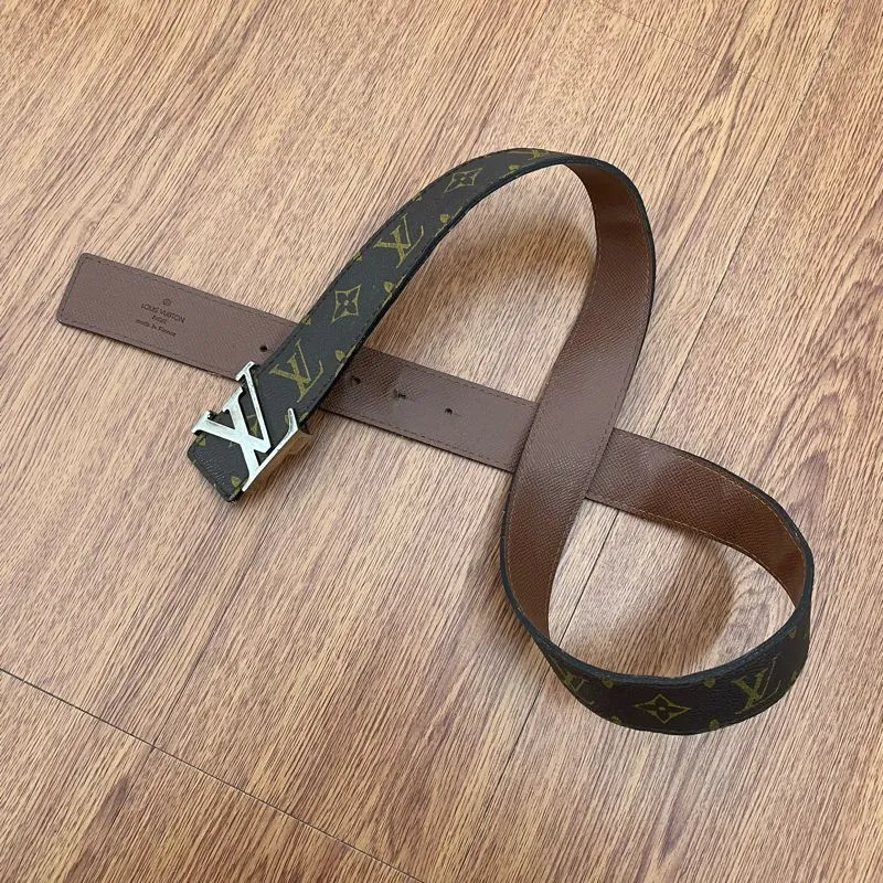 Louis Vuitton Luxury Minimalist Belt Pria brown photo 1