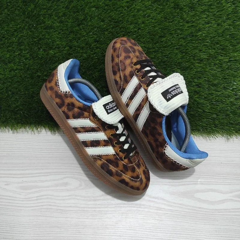 Adidas Casual Sneakers Pria white brown photo 1