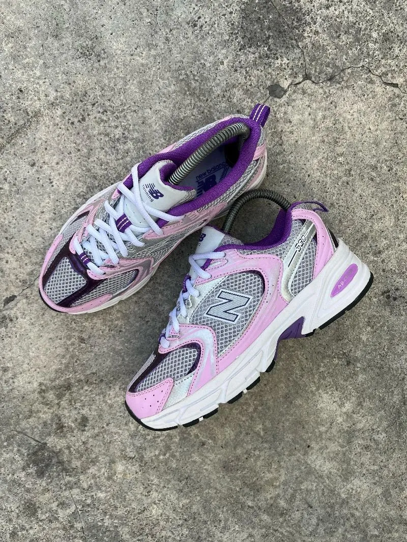 New Balance Streetwear Sneakers Wanita multicolor photo 1