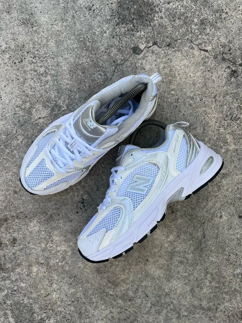 New Balance Streetwear Sneakers Wanita silver white photo 1