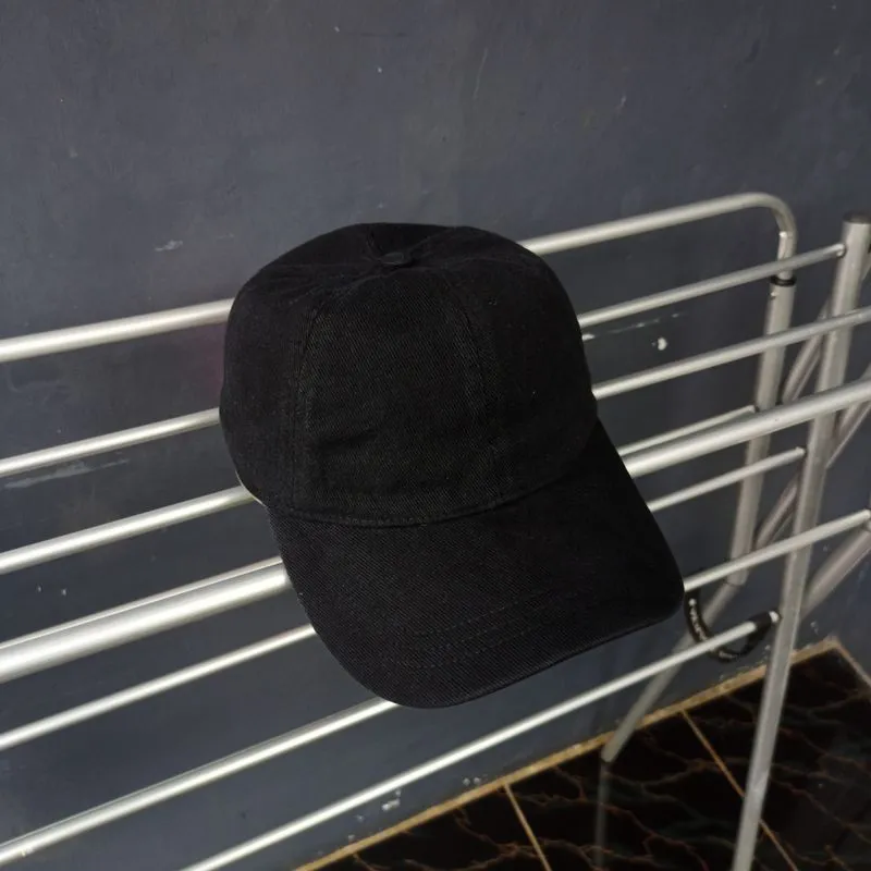 ZARA Streetwear Sportswear Hat Pria black photo 1