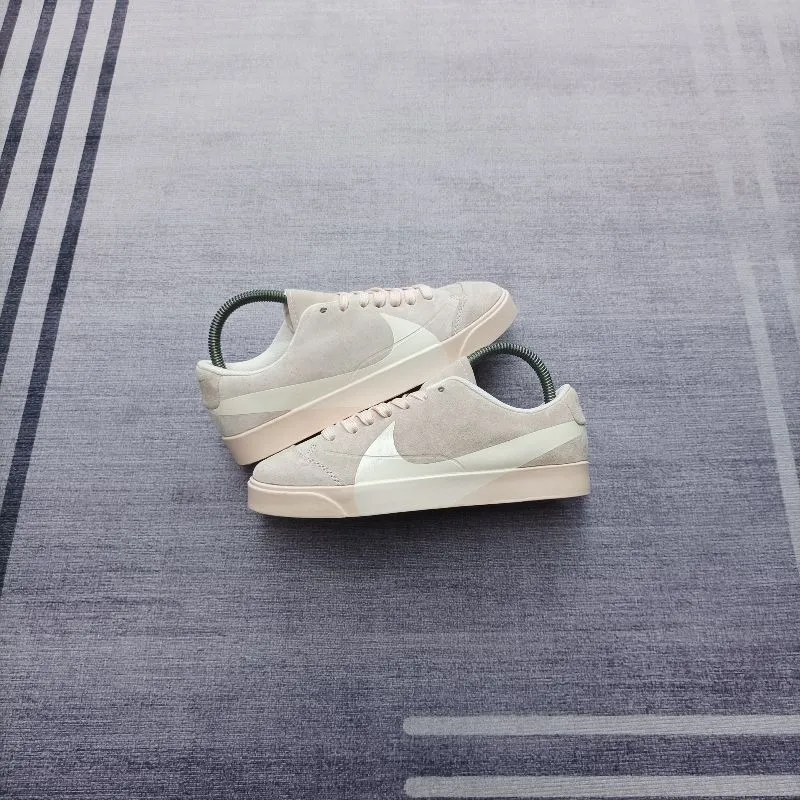 Nike Casual Sneakers Wanita white pink photo 1
