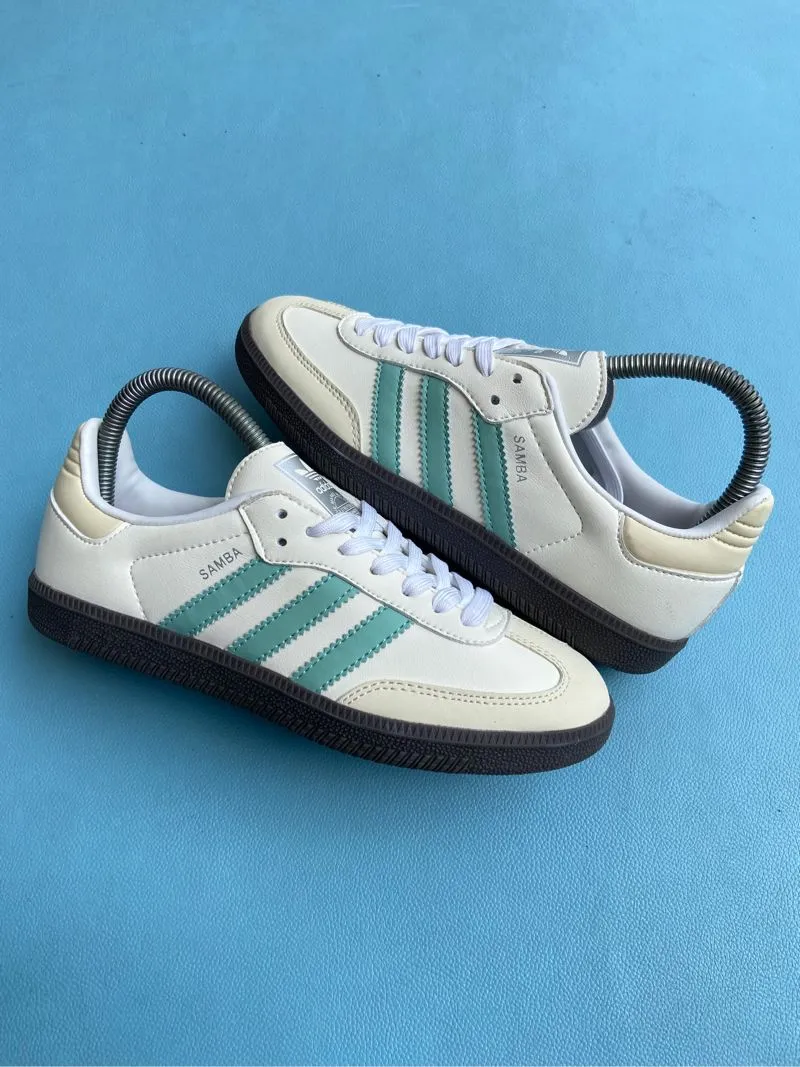 Adidas Casual Sneakers Wanita green cream photo 1
