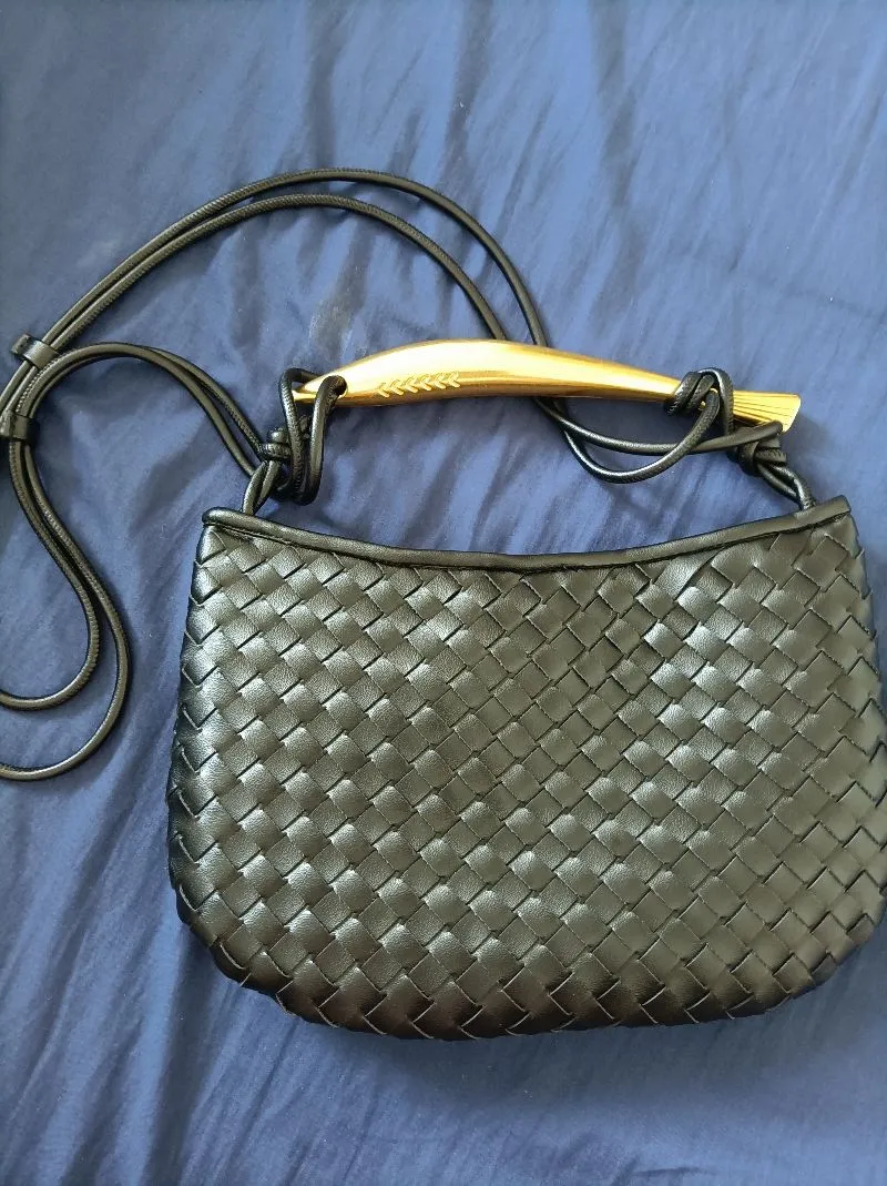 Bottega Veneta Casual Clutch Wanita black photo 1