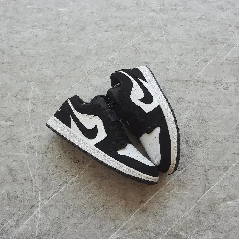 Nike Streetwear Indie Sneakers Pria white black photo 1