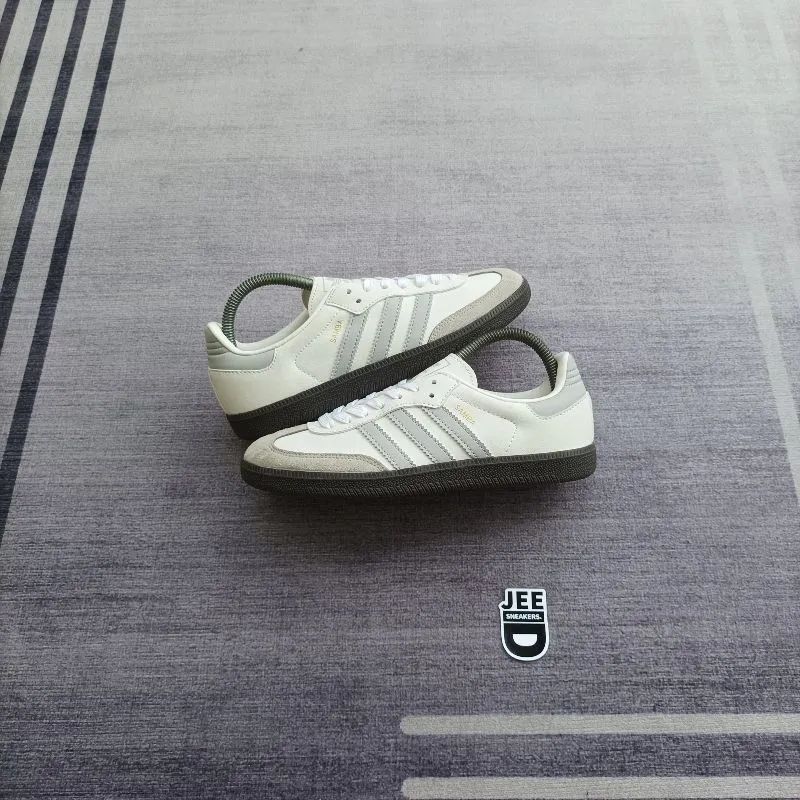 Adidas Casual Sneakers Wanita white gray photo 1