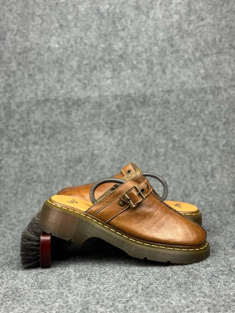 Dr. Martens Vintage Casual Sandals & slide Wanita brown photo 1