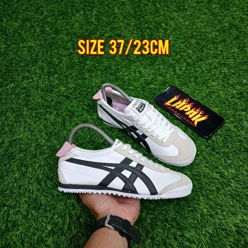 Onitsuka Tiger Casual Sneakers Wanita white black photo 1