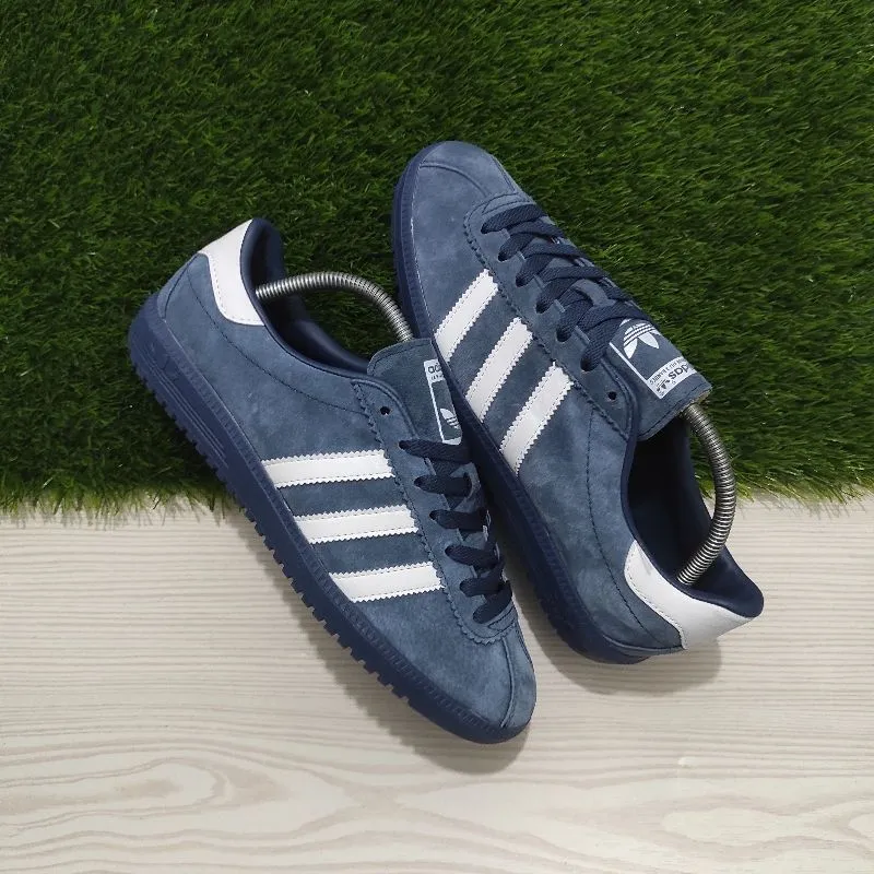 Adidas Casual Sneakers Pria white navy photo 1