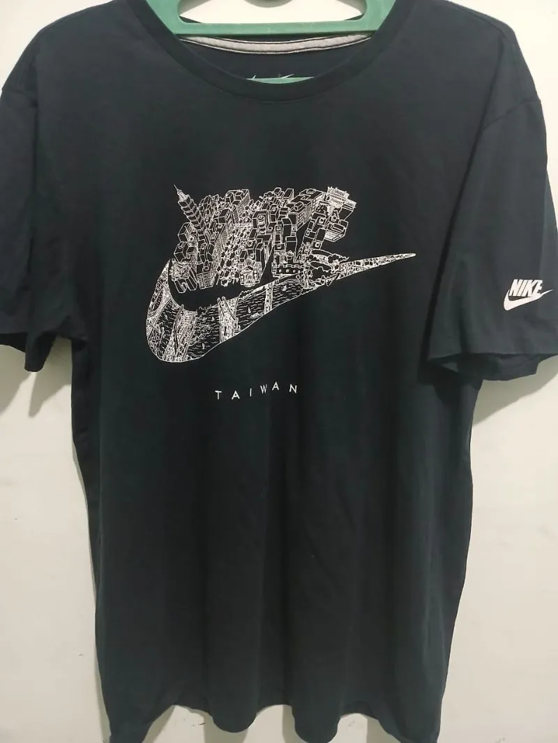 Nike Luxury T-shirt Pria black photo 1