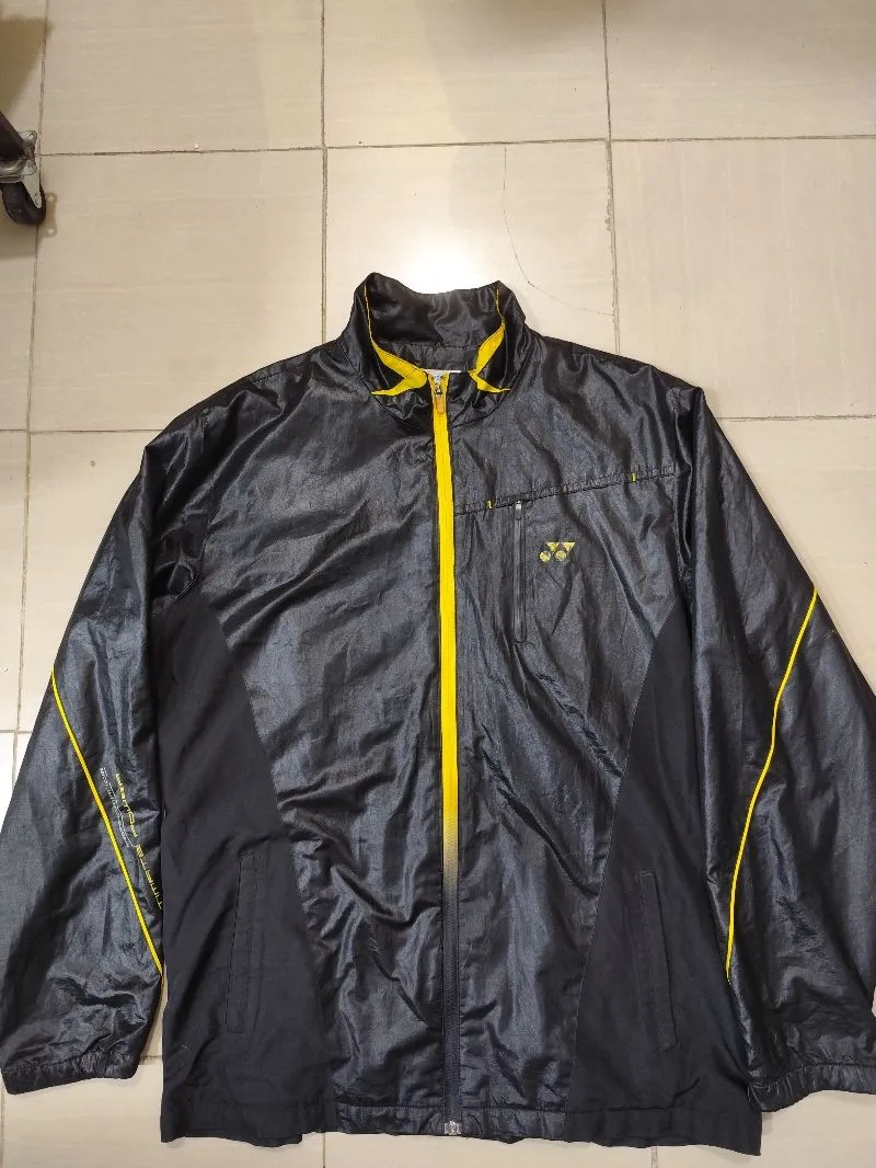 Yonex Sportswear Casual Windbreaker Pria black yellow photo 1