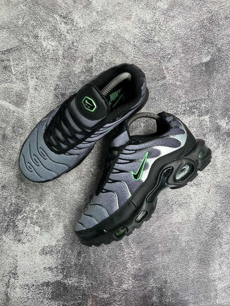 Nike Streetwear Sneakers Pria multicolor photo 1