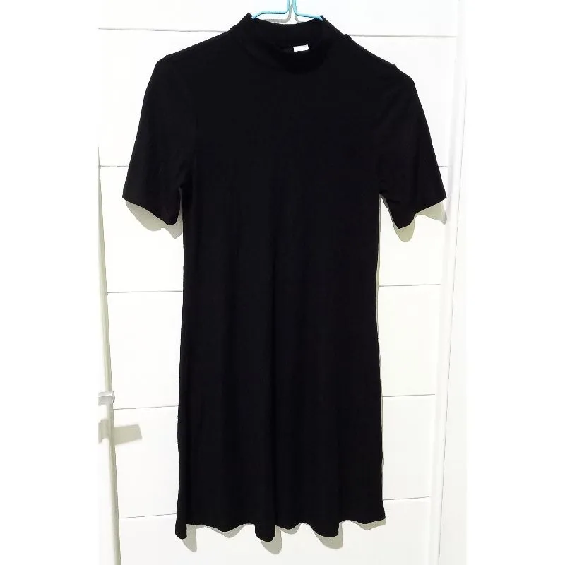 H&M Minimalist Casual Casual dress Wanita black photo 1