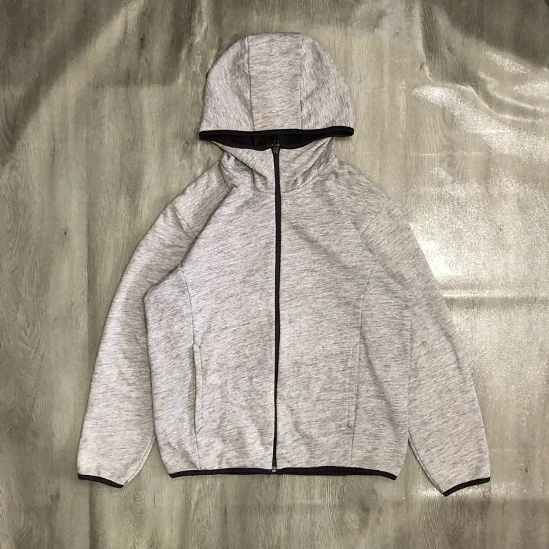 Uniqlo Sportswear Hoody Pria gray photo 1