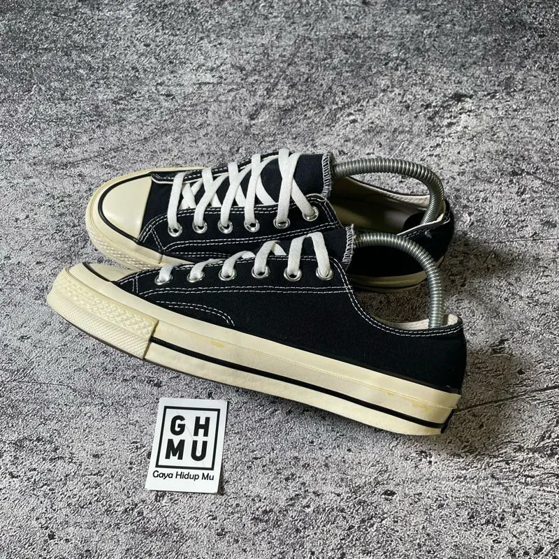 Converse Casual Sneakers Pria white black photo 1
