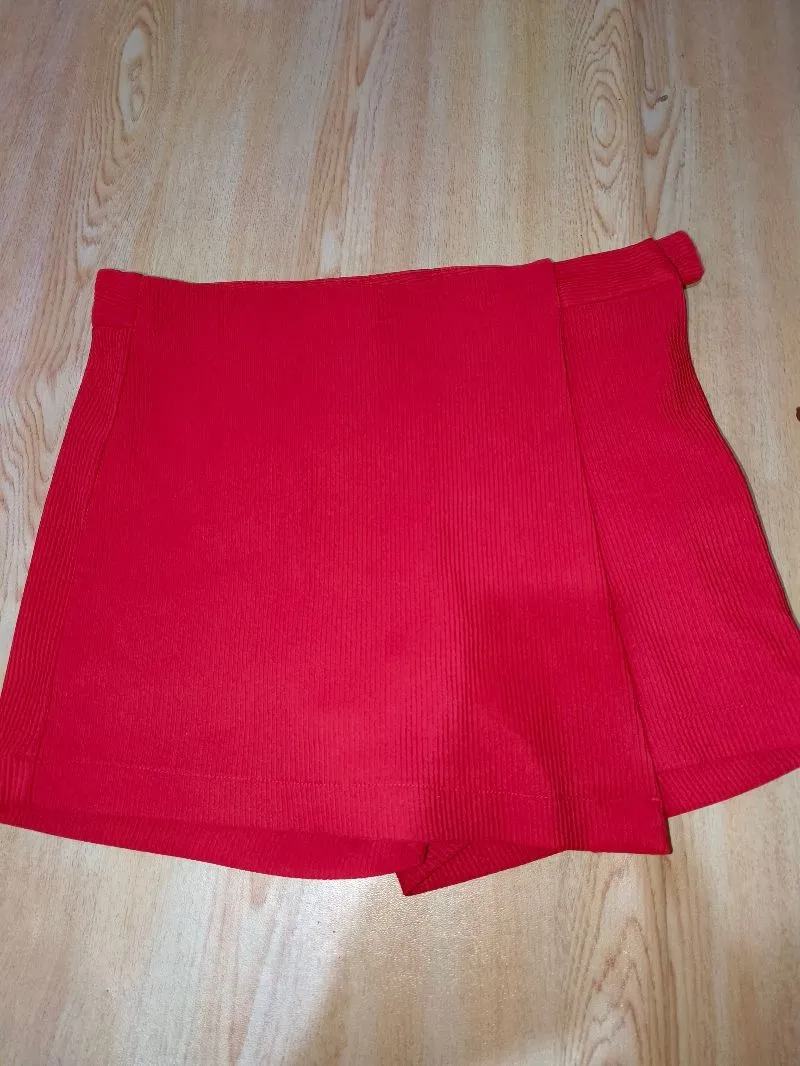 Minimalist Skirt Wanita red photo 1