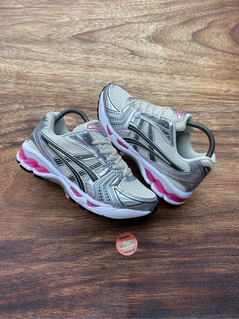 Asics Vintage Casual Sneakers Wanita white pink photo 1